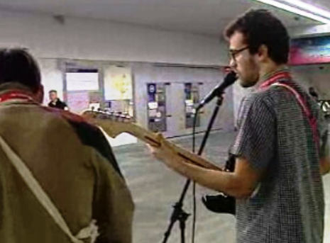Música nas estações de metro do Porto.