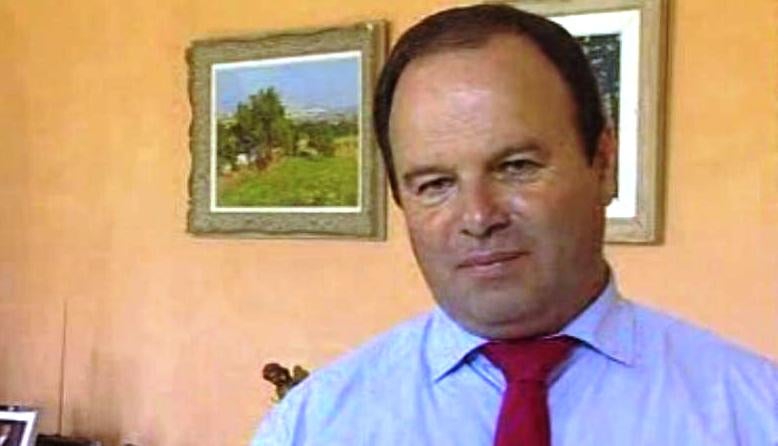 Macário contra pausas para café