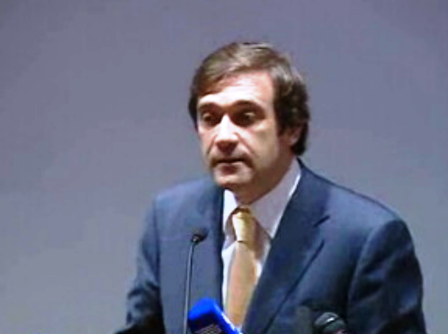 Ordenados dos funcionários públicos em risco