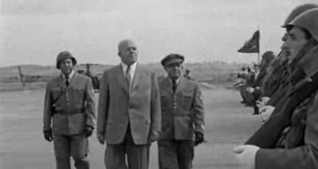 Ministro holandês visita fábrica de munições