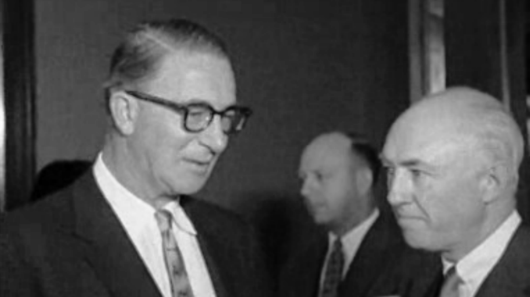 Regresso de Estes Kefauver aos EUA