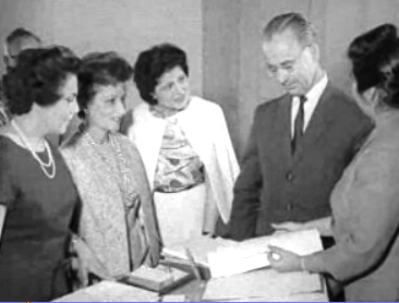 Visita de Joaquim da Luz Cunha ao  Movimento Nacional Feminino