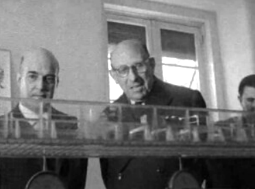 Visita de António Augusto Peixoto Correia a instalação fabril