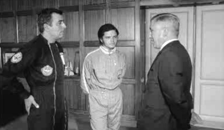 Ministro do Ultramar recebe paraquedistas