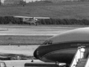 Chegada de avionetas a Lisboa