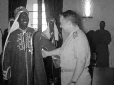 Régulos apresentam cumprimentos a Arnaldo Schulz