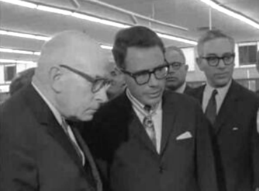 Américo Tomás inaugura fábrica da Standard Eléctrica