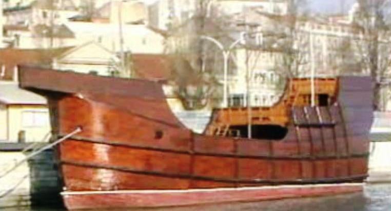 Ramalho Eanes visita nau “Trinidad”