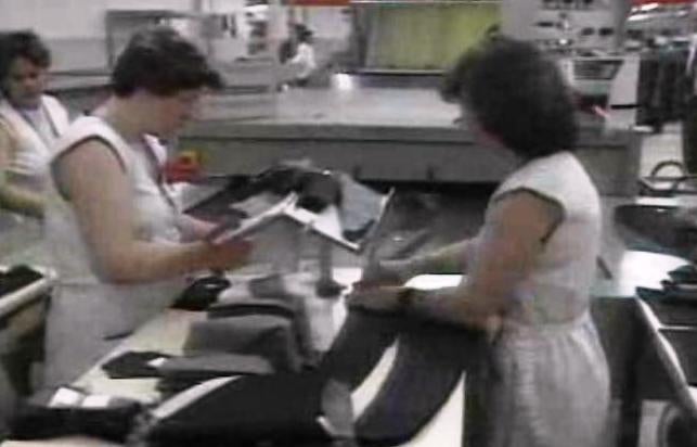 Mário Soares visita fábricas no norte do país