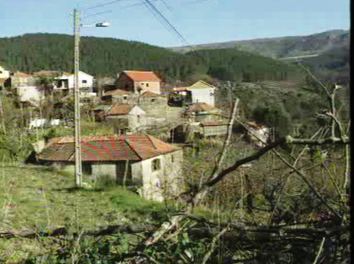 Recuperação de casas em Travassos