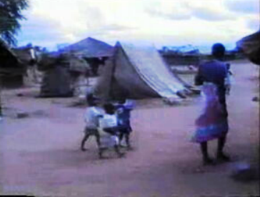 Campo de refugiados em Benga