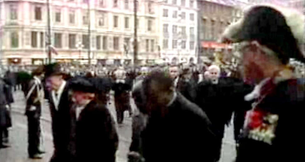 Mário Soares no funeral do Rei Olavo