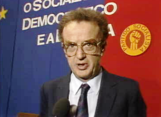 Jorge Sampaio contra cortes na educação