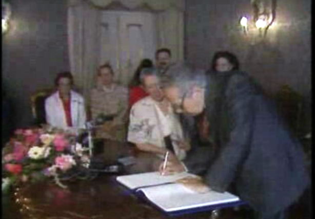 Assinatura de declaração em defesa das crianças