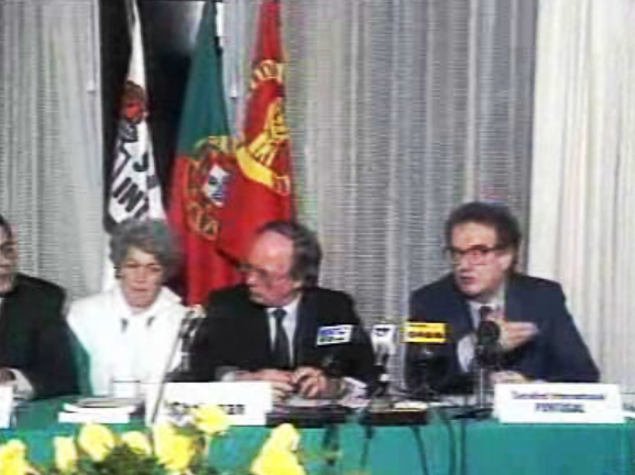 Internacional Socialista apela à Indonésia