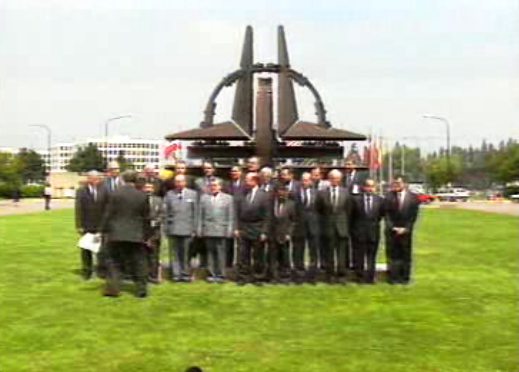 Visita de Lech Walesa à NATO