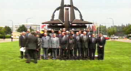Visita de Lech Walesa à NATO