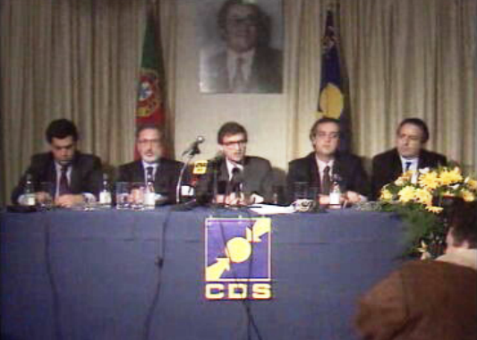 CDS abandona pelouros