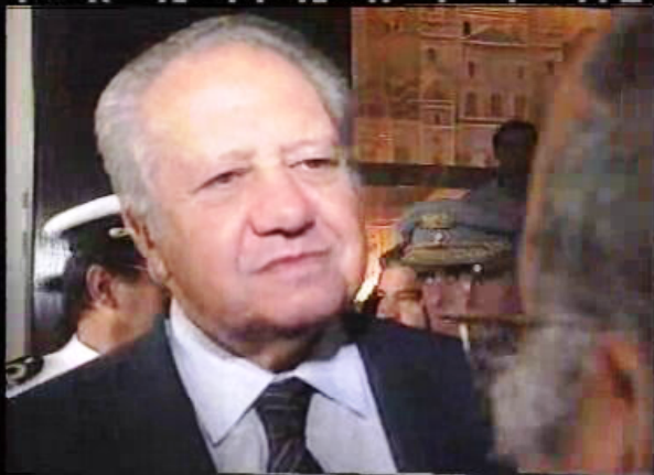 Mário Soares regressa do México