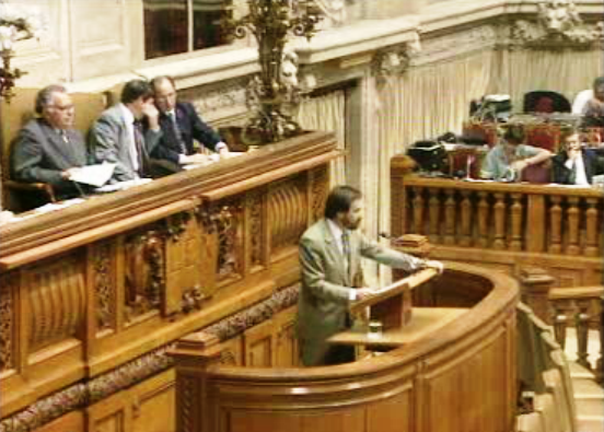 Oposição critica o Governo