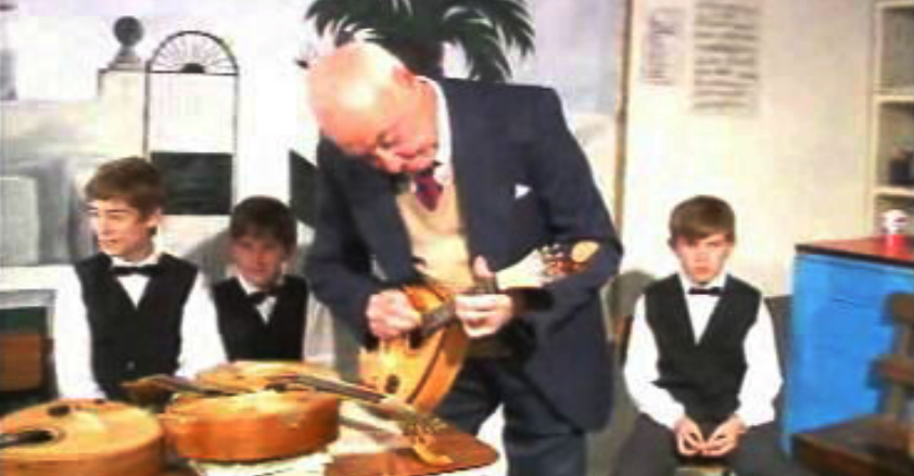 Um Caso… a escola “O Bandolinista”