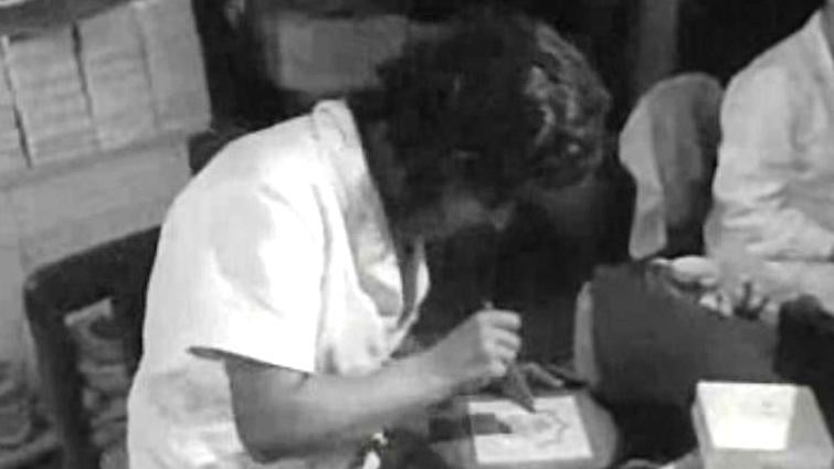 Sabe como se faz um Azulejo?