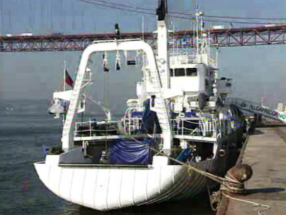 Lançamento ao mar do Navio Capricórnio