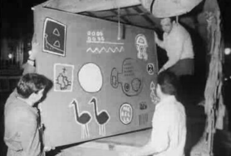 Colocação de novos quadros na Brasileira em Lisboa