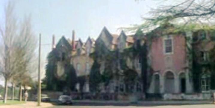 Museu-Biblioteca Condes de Castro Guimarães