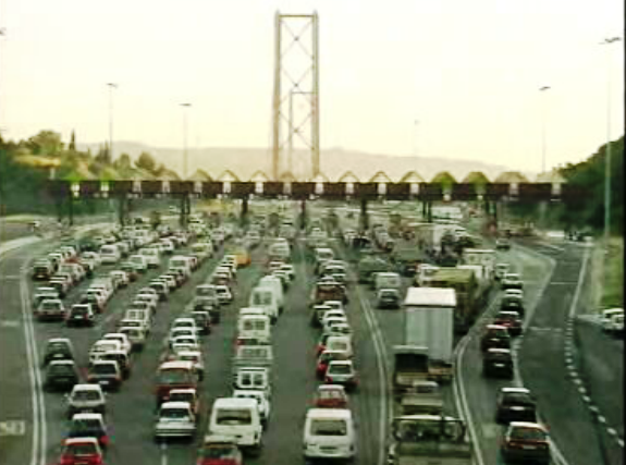 Confrontos na Ponte 25 de Abril