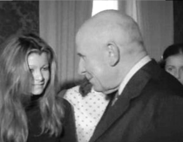 Américo Tomás recebe debutantes do Pará