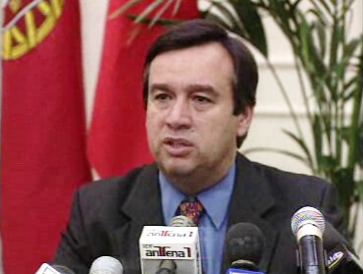 Oposição critica exclusão da regionalização