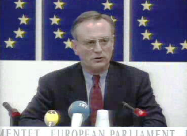 Klaus Hansch eleito Presidente do Parlamento Europeu