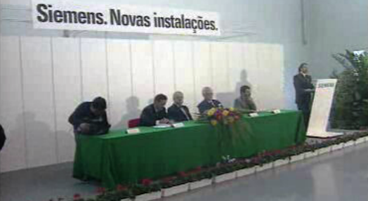 Mário Soares inaugura instalações da Siemens