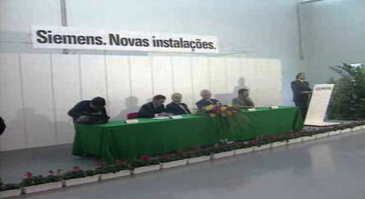 Mário Soares inaugura instalações da Siemens