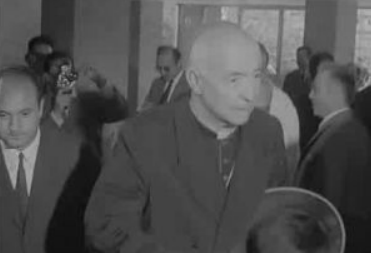 Dom Manuel Gonçalves Cerejeira visita António de Oliveira Salazar