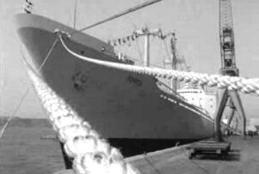 Visita de Américo Tomás ao navio “Porto”