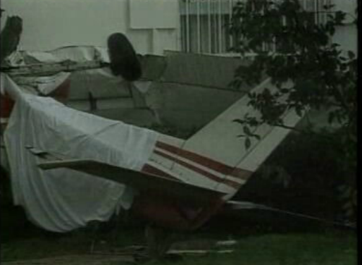 Avião cai nos jardins da Casa Branca