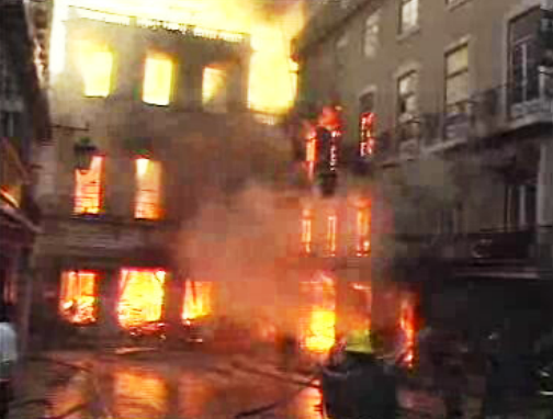 Atrasos na reconstrução do Chiado