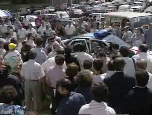 Bloqueio junto a portagem na Ponte 25 de Abril