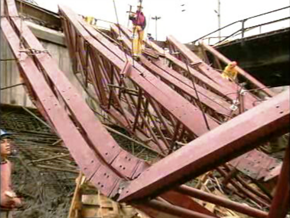 Desabamento de ponte em Benfica