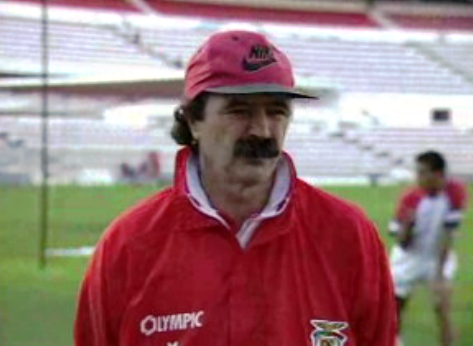 Artur Jorge regressa ao trabalho no Benfica