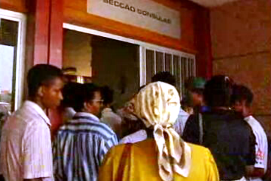 Afluência de cabo verdianos à embaixada portuguesa