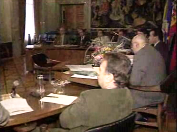 Reunião sobre horários hipermercados