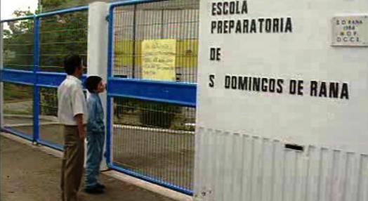 Falta de pessoal auxiliar escolar