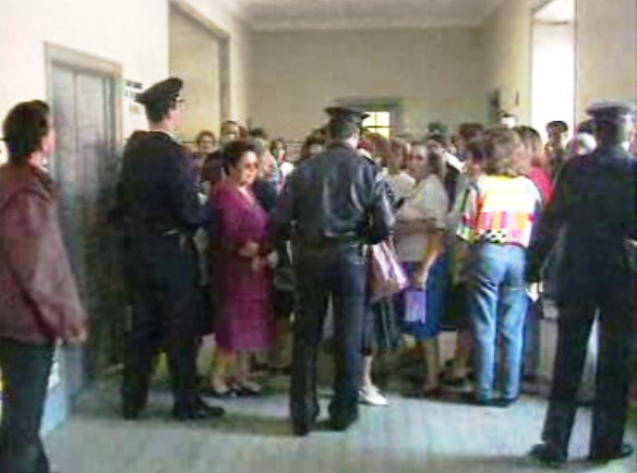 Julgamento de indivíduos presos por tráfico de heroína