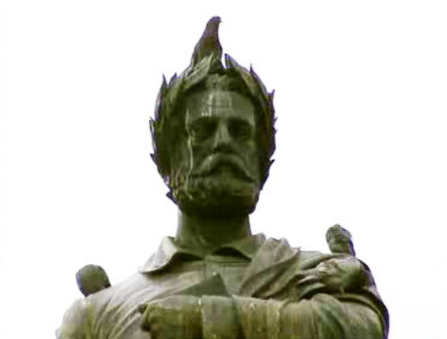 Estátuas vandalizadas