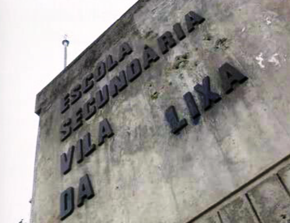 Escola Secundária encerrada