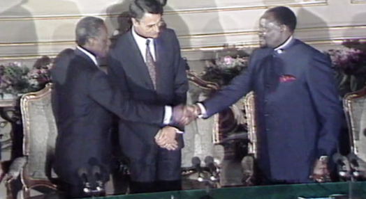 Retrospetiva das negociações para a paz em Angola