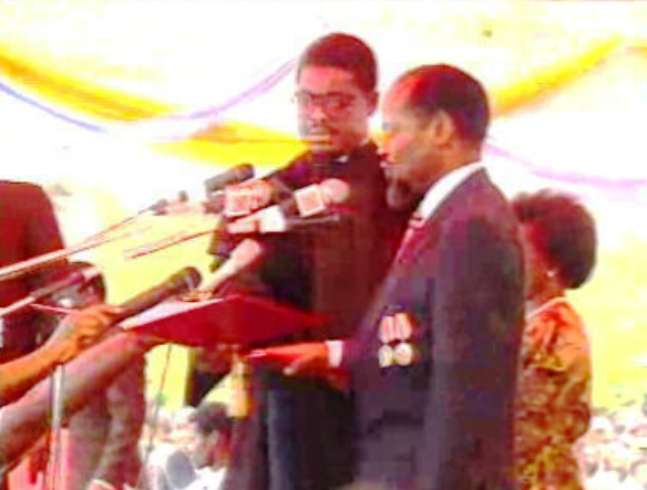 Mário Soares na posse de Joaquim Chissano